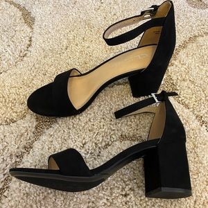 CL Laundry Heel Black Ankle Strap Sandals sz. 7.5